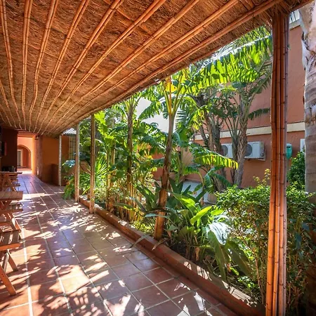 Copacabana Hotel *