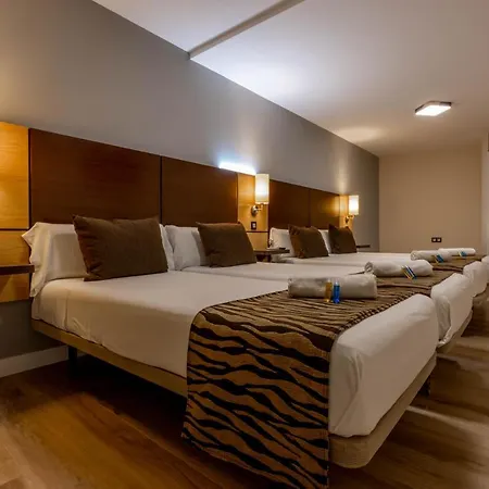 Copacabana Hotel *