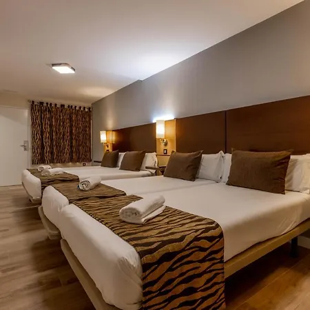Copacabana Hotel *